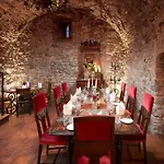 Schloss 4*