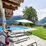Schloss Hotel 4*