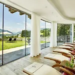 Schloss 4*