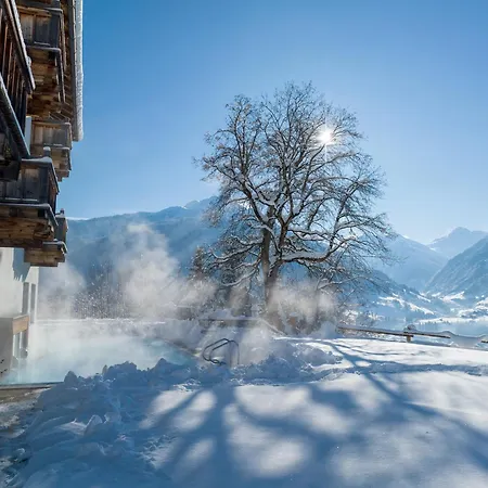 Schloss Hotel 4*
