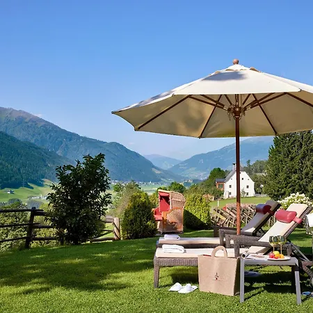 Schloss Hotel 4*