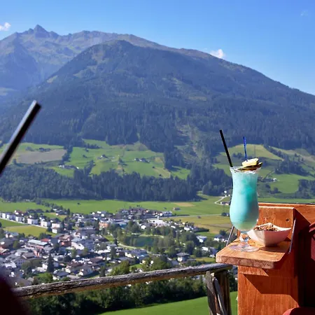 Schloss 4*