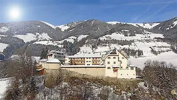 Schloss 4*