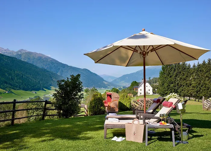 Schloss Hotell 4*