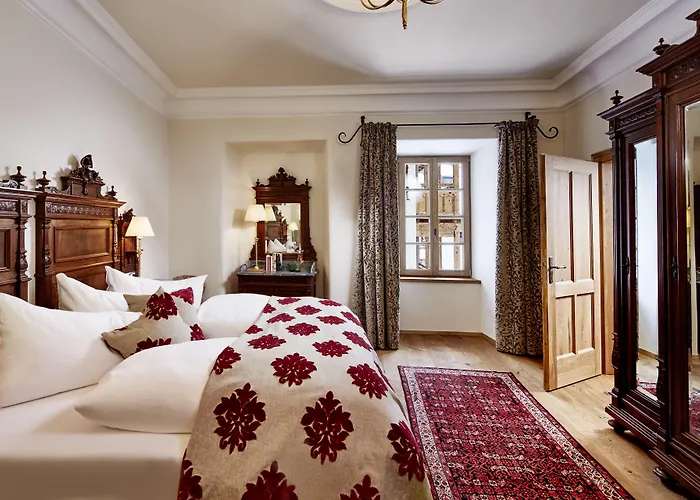 Schloss Hotell 4*