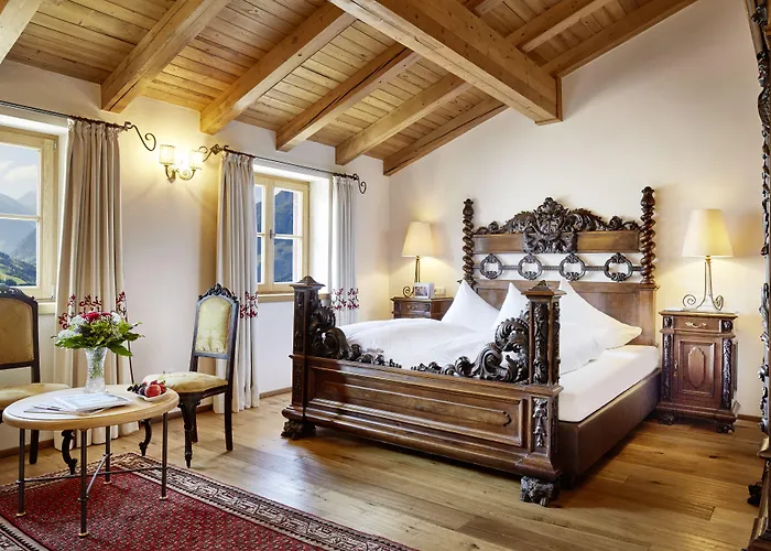 Hotel Schloss 4*