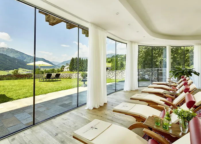 Schloss 4*