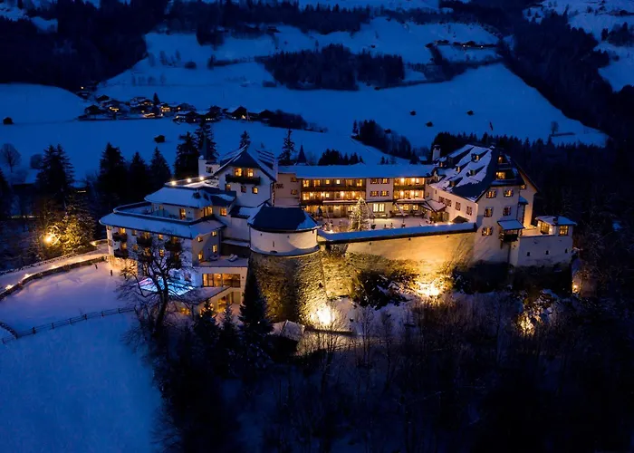 Schloss Hotell 4*